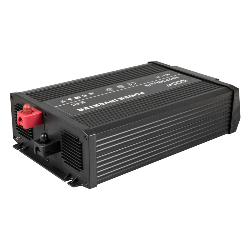 Pretvornik 1000 W s transformatorjem ATS